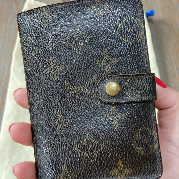 Louis Vuitton Wallet - Picture 6 of 7